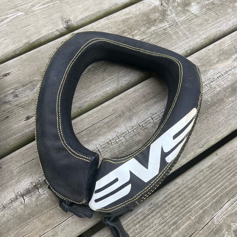 EVS Youth Neck Brace